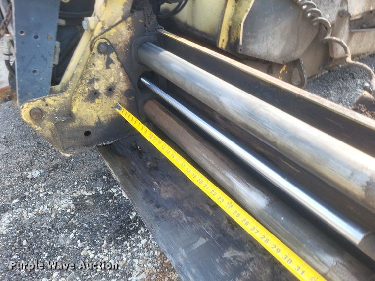 image for item DQ3625 2007 Bomag 814-2 paver