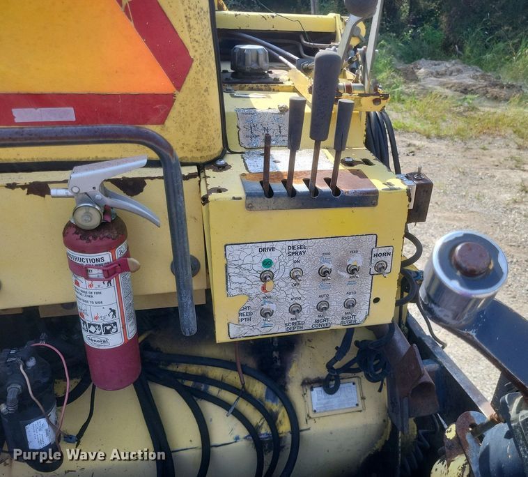 image for item DQ3625 2007 Bomag 814-2 paver