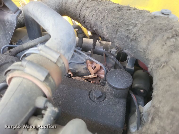 image for item DQ3625 2007 Bomag 814-2 paver