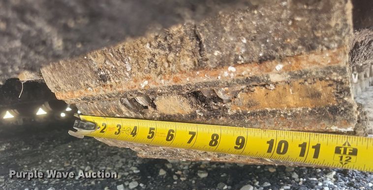 image for item DQ3625 2007 Bomag 814-2 paver