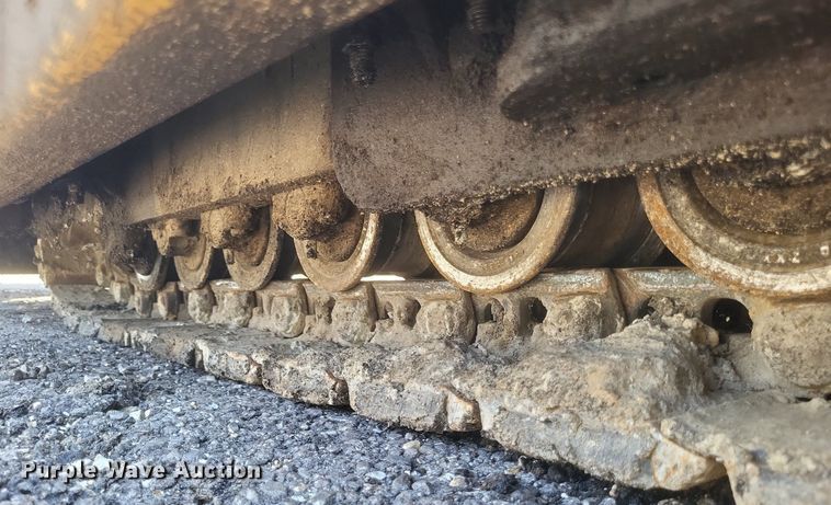 image for item DQ3625 2007 Bomag 814-2 paver