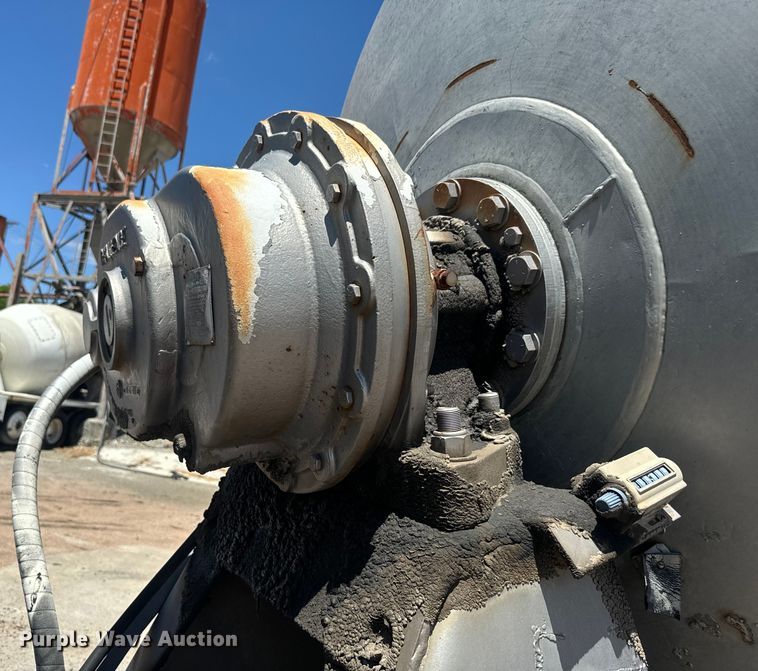 image for item DQ6783 1975 Mack ready mix truck