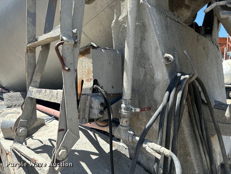 image for item DQ6783 1975 Mack ready mix truck