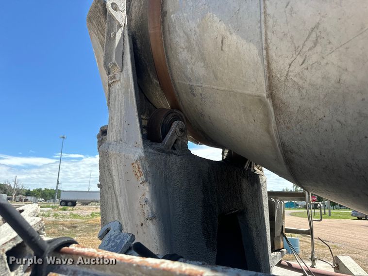 image for item DQ6783 1975 Mack ready mix truck