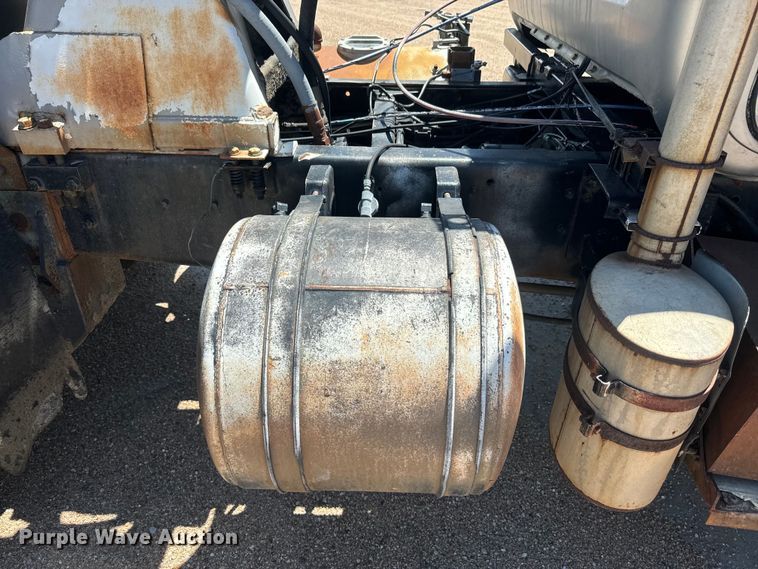 image for item DQ6783 1975 Mack ready mix truck