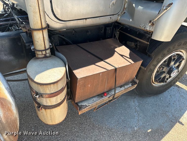 image for item DQ6783 1975 Mack ready mix truck