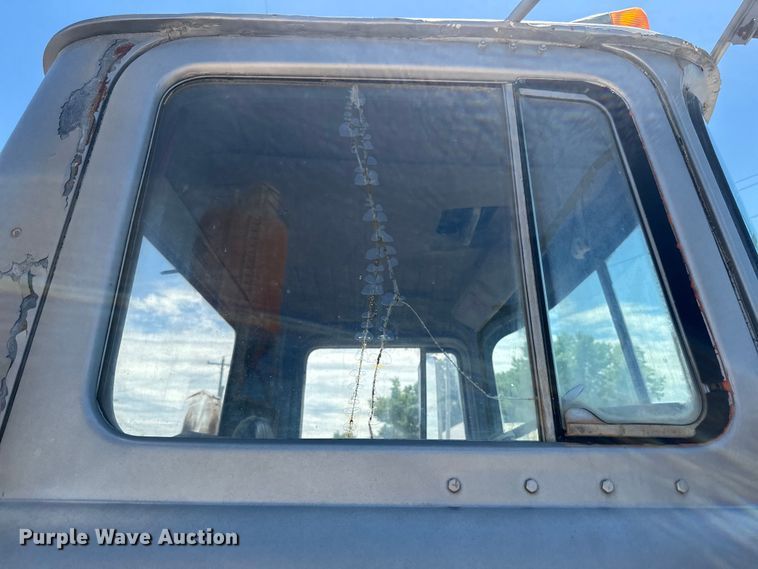 image for item DQ6783 1975 Mack ready mix truck