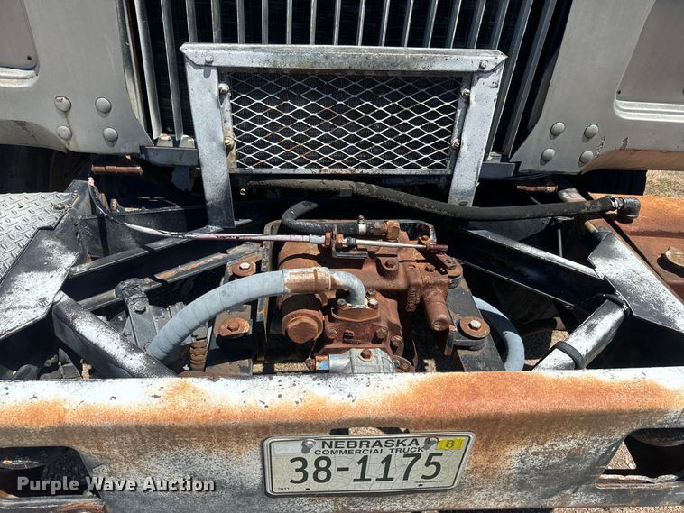 image for item DQ6783 1975 Mack ready mix truck