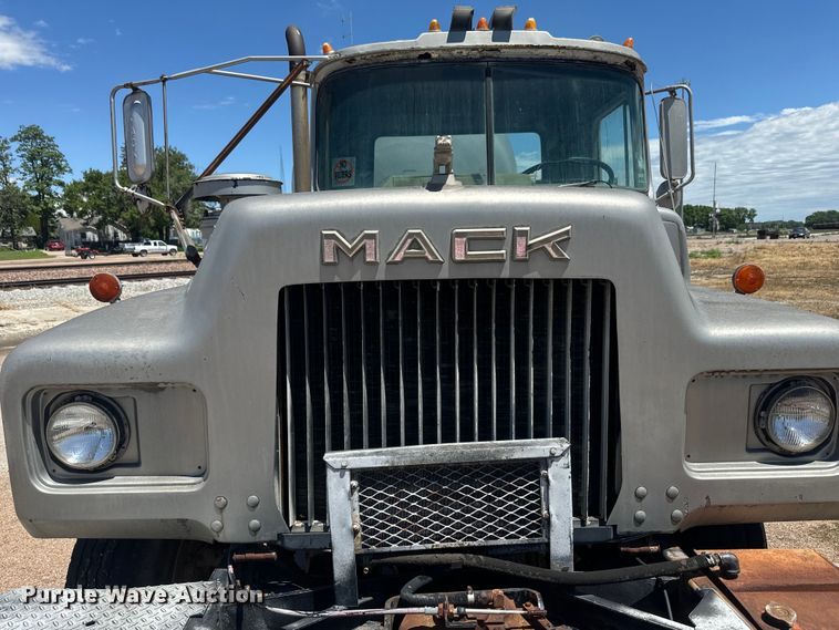 image for item DQ6783 1975 Mack ready mix truck