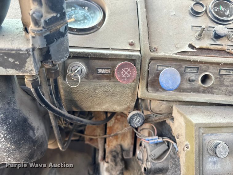 image for item DQ6783 1975 Mack ready mix truck