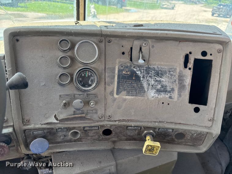 image for item DQ6783 1975 Mack ready mix truck