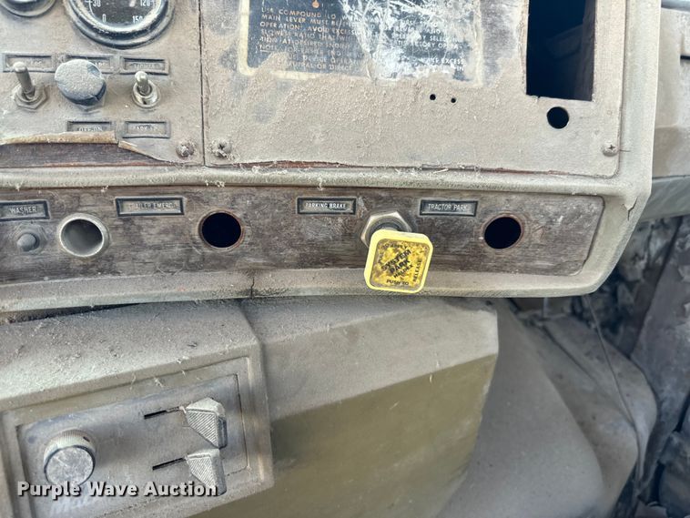 image for item DQ6783 1975 Mack ready mix truck