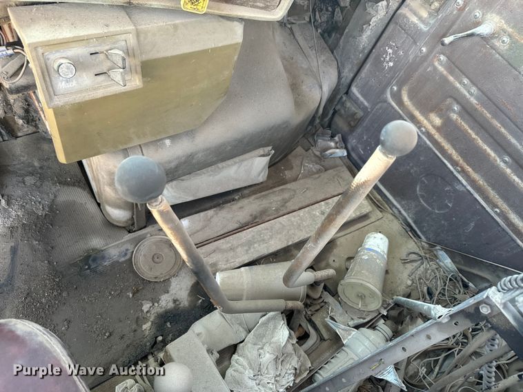 image for item DQ6783 1975 Mack ready mix truck