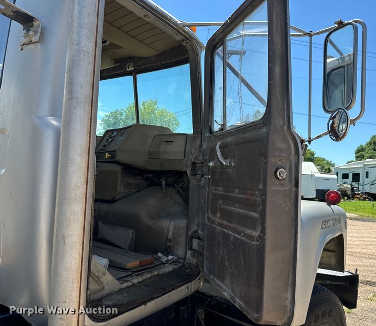 image for item DQ6783 1975 Mack ready mix truck