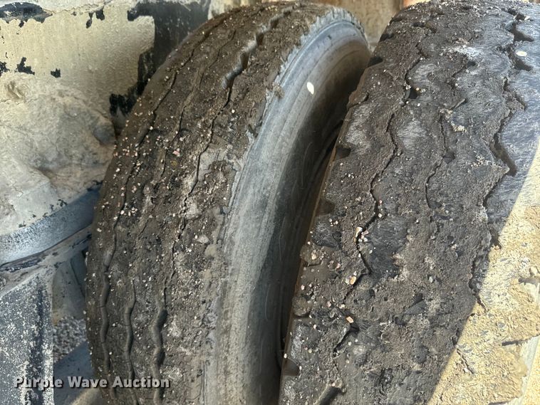 image for item DQ6783 1975 Mack ready mix truck