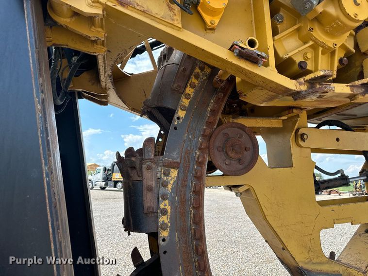image for item DR2582 2017 Hydramaxx 2700 bucket wheel trencher
