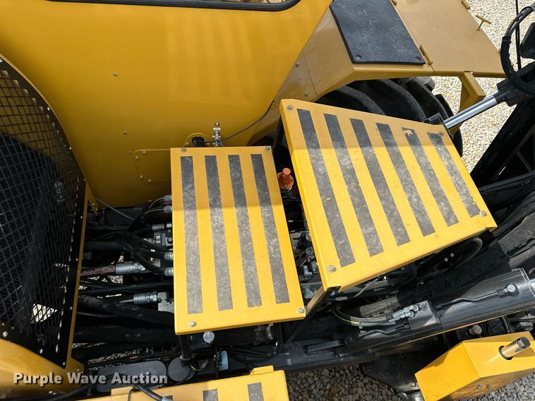 image for item DR2582 2017 Hydramaxx 2700 bucket wheel trencher