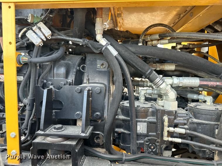 image for item DR2582 2017 Hydramaxx 2700 bucket wheel trencher