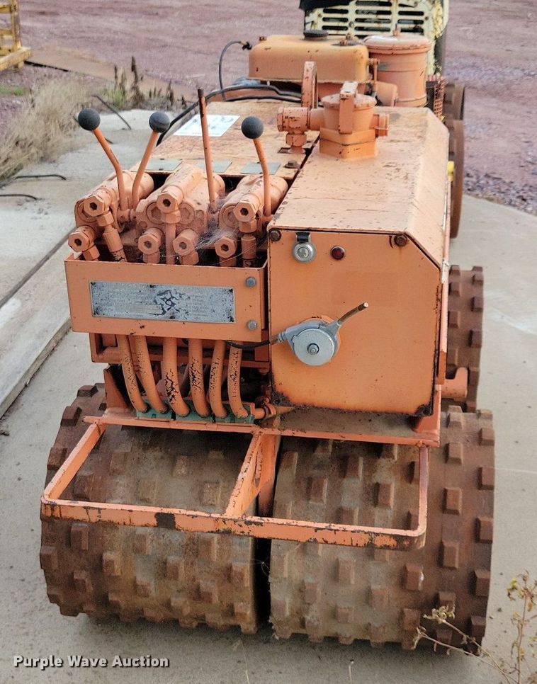 image for item DR4456 1986 Rammax Tramper trench compactor