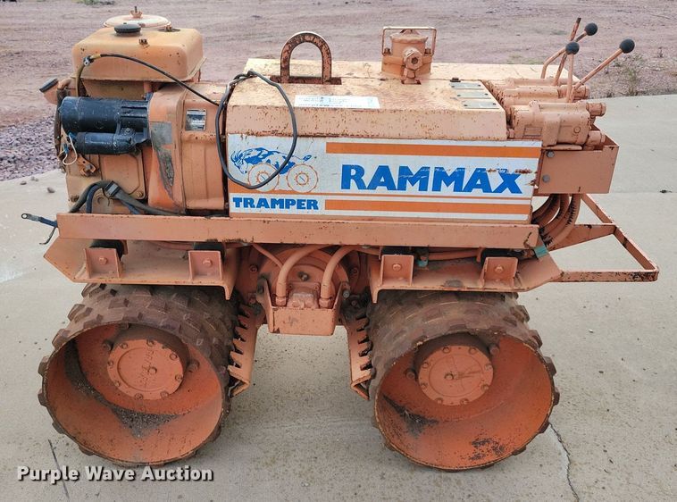 image for item DR4456 1986 Rammax Tramper trench compactor