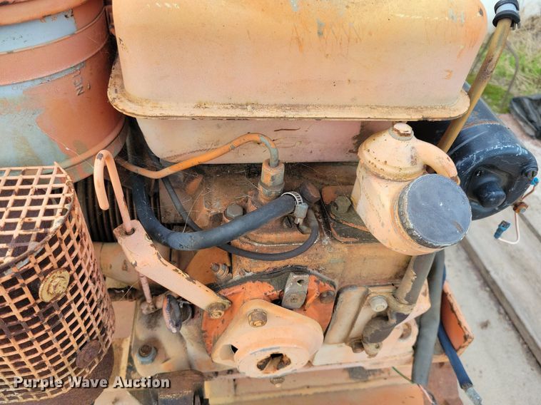 image for item DR4456 1986 Rammax Tramper trench compactor