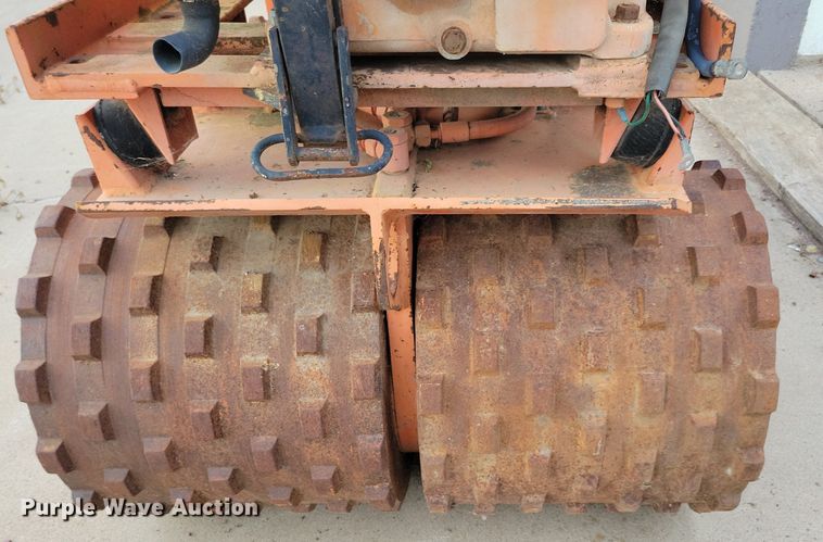 image for item DR4456 1986 Rammax Tramper trench compactor