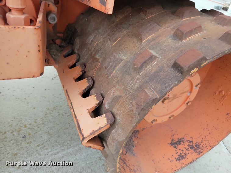 image for item DR4456 1986 Rammax Tramper trench compactor