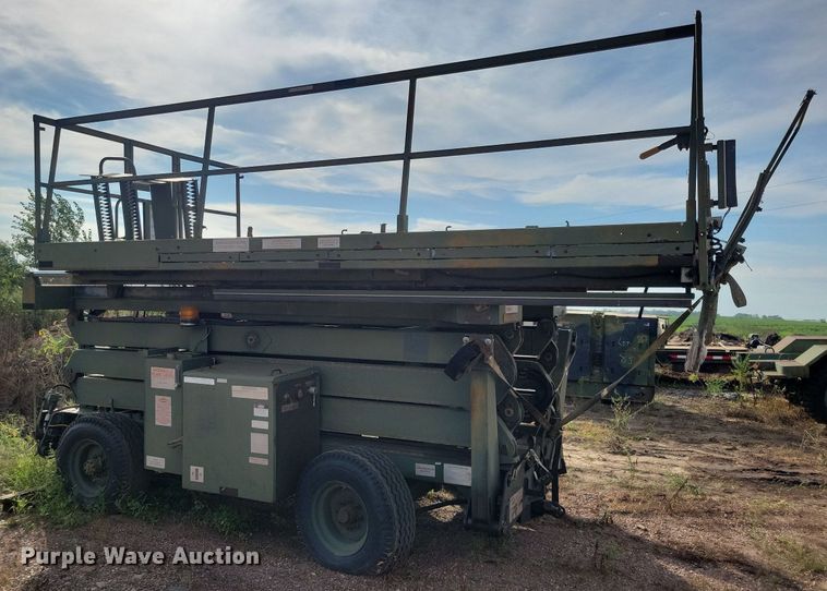 image for item DR4458 1997 MCT Industries UMS-D scissor lift