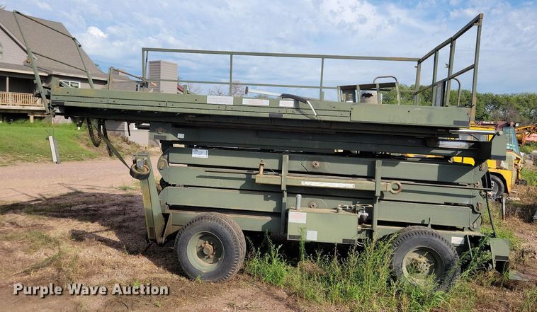 image for item DR4458 1997 MCT Industries UMS-D scissor lift