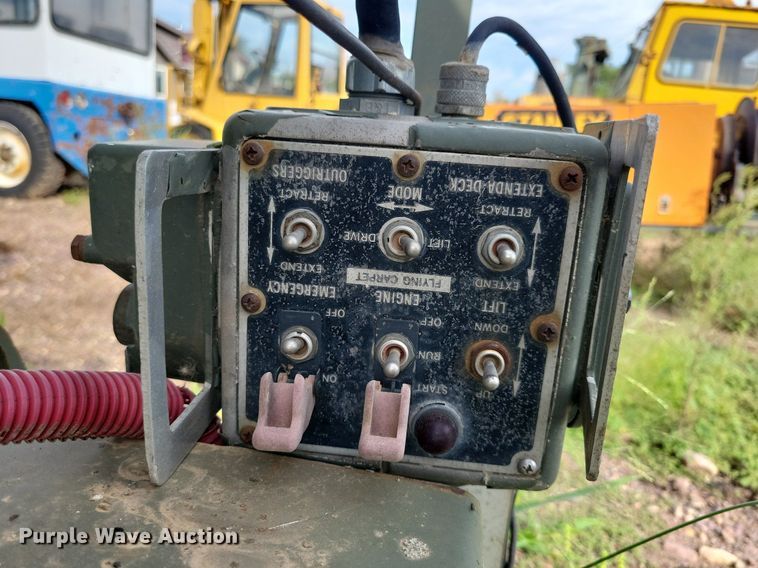 image for item DR4458 1997 MCT Industries UMS-D scissor lift