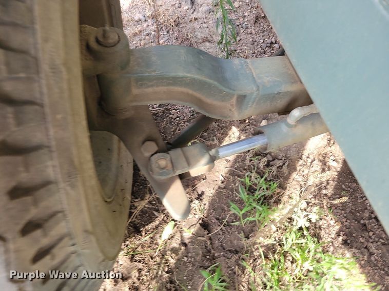 image for item DR4458 1997 MCT Industries UMS-D scissor lift