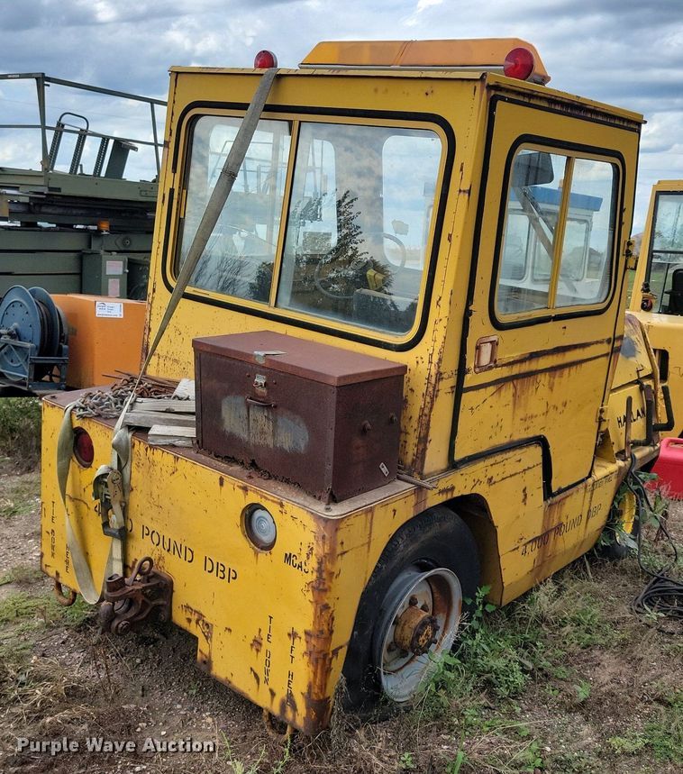 image for item DR4461 Harlan GHTKJ40 aircraft tug