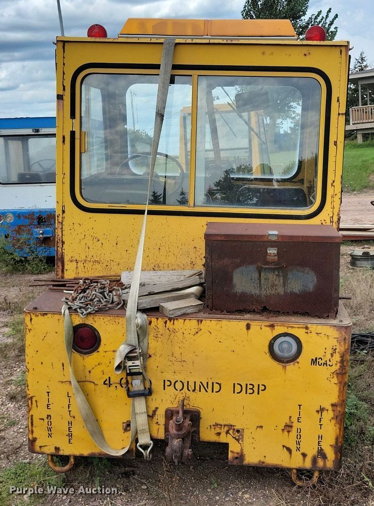 image for item DR4461 Harlan GHTKJ40 aircraft tug