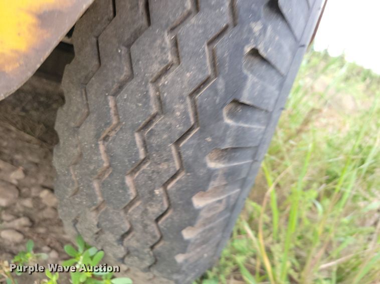 image for item DR4461 Harlan GHTKJ40 aircraft tug