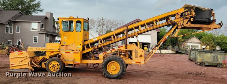 image for item DR4467 1986 Athey 712-D windrow elevator