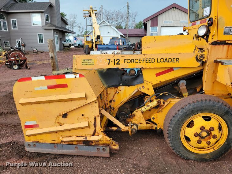 image for item DR4467 1986 Athey 712-D windrow elevator