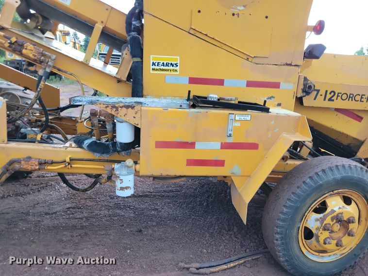 image for item DR4467 1986 Athey 712-D windrow elevator