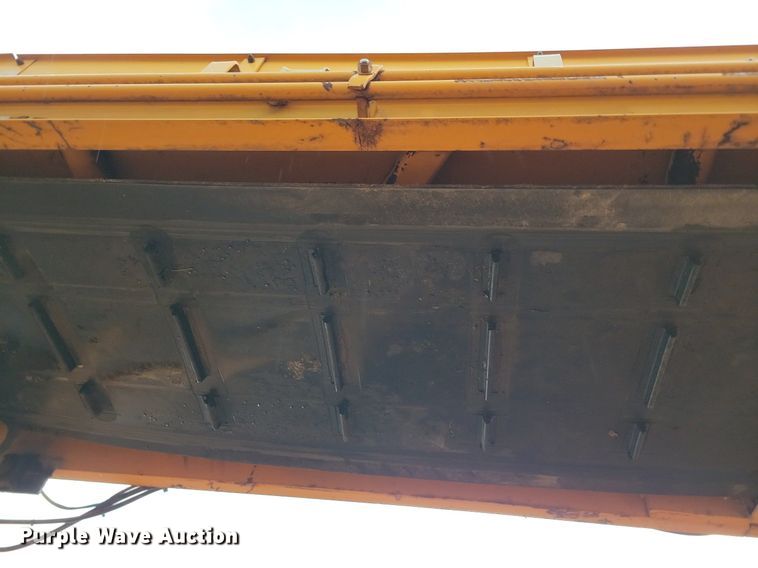 image for item DR4467 1986 Athey 712-D windrow elevator