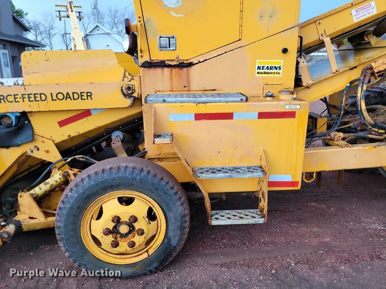 image for item DR4467 1986 Athey 712-D windrow elevator