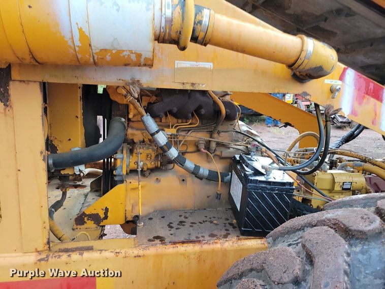 image for item DR4467 1986 Athey 712-D windrow elevator