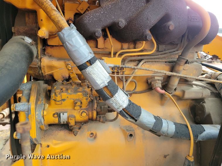 image for item DR4467 1986 Athey 712-D windrow elevator