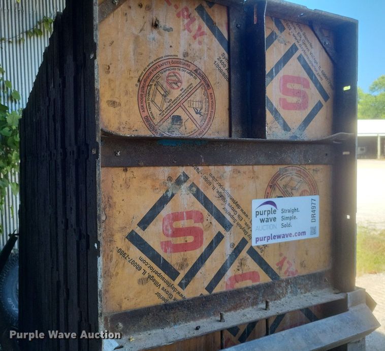 image for item DR4977 Approximately 100 concrete forms 