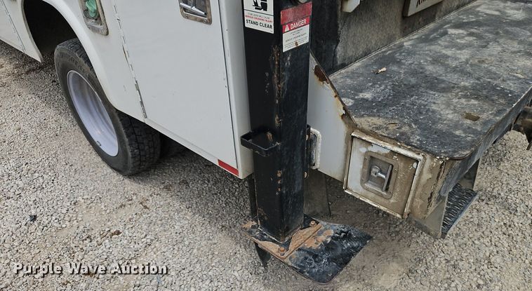 image for item DR8668 2012 Ford  F550 XL Super Duty utility / service truck