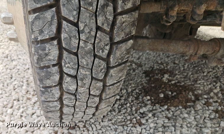 image for item DR8668 2012 Ford  F550 XL Super Duty utility / service truck