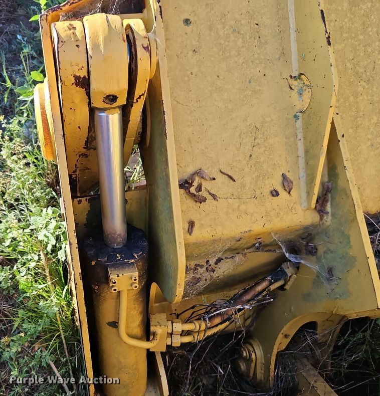 image for item DR8755 1995 Liebherr LR631C track loader