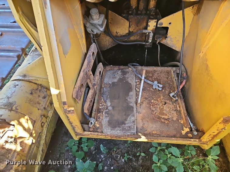 image for item DR8755 1995 Liebherr LR631C track loader