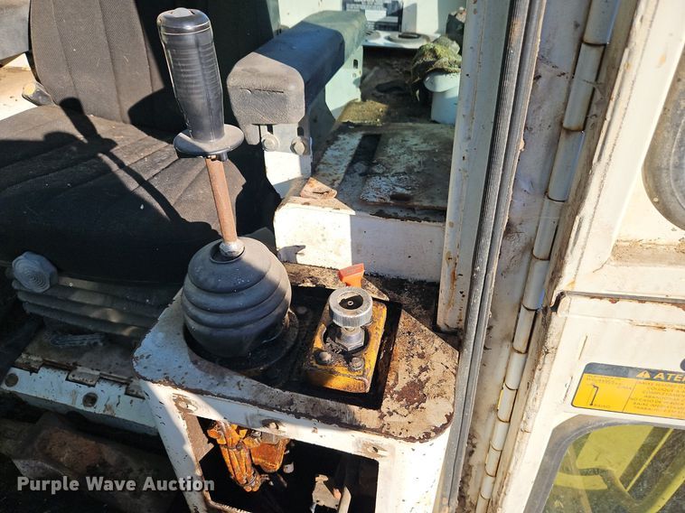 image for item DR8755 1995 Liebherr LR631C track loader