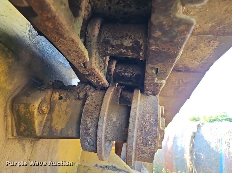 image for item DR8755 1995 Liebherr LR631C track loader