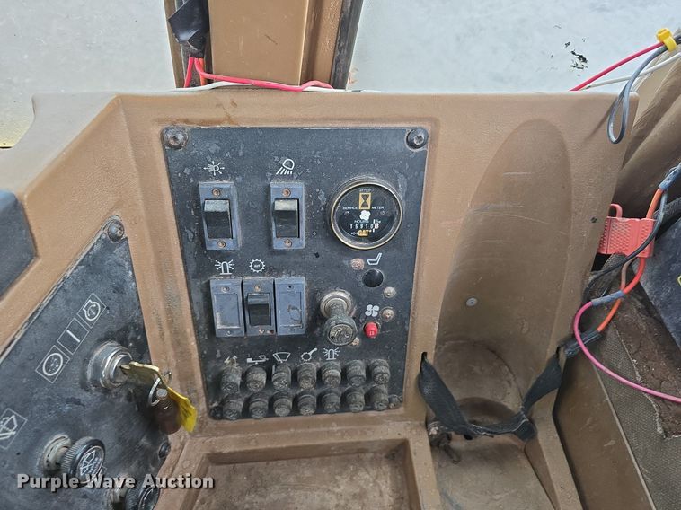 image for item DS4740 1993 Caterpillar 970F wheel loader