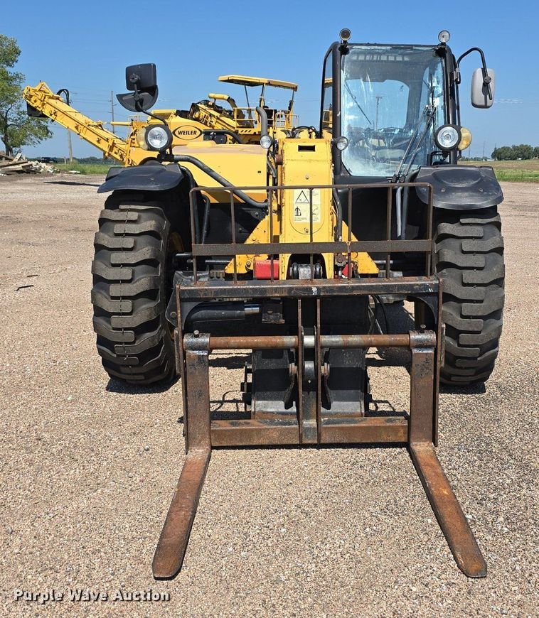 image for item DS4753 2009 Caterpillar TH407 telehandler